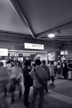 自由が丘駅前