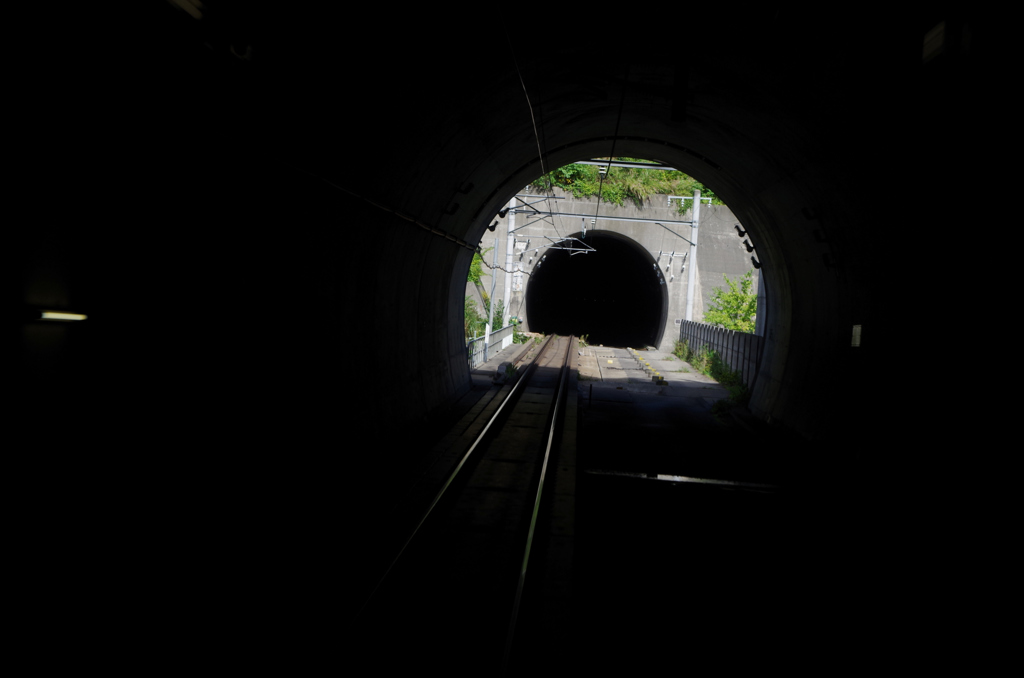トンネル