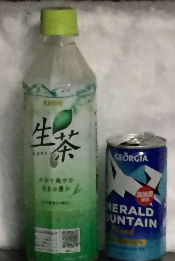 空き缶とペットボトル