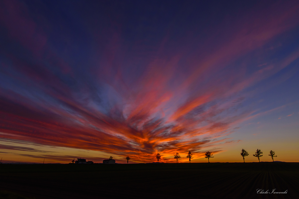 メルヘンの丘と夕焼け空