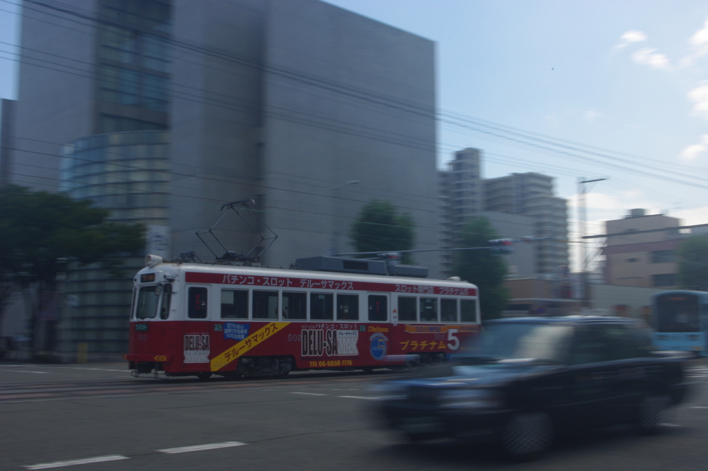 チンチン電車白赤