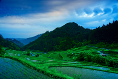 梅雨空