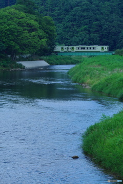 往山川
