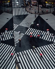 雨の交差点