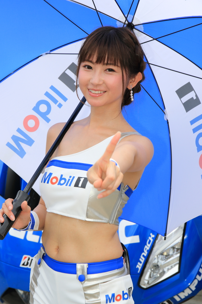 スーパーGTの綺麗なおねぇさん 1