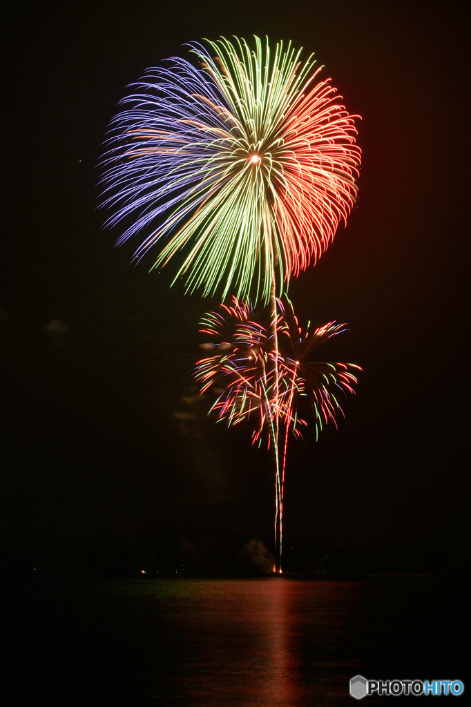 海から打ち上げる花火1