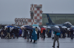 雨の中の航空祭