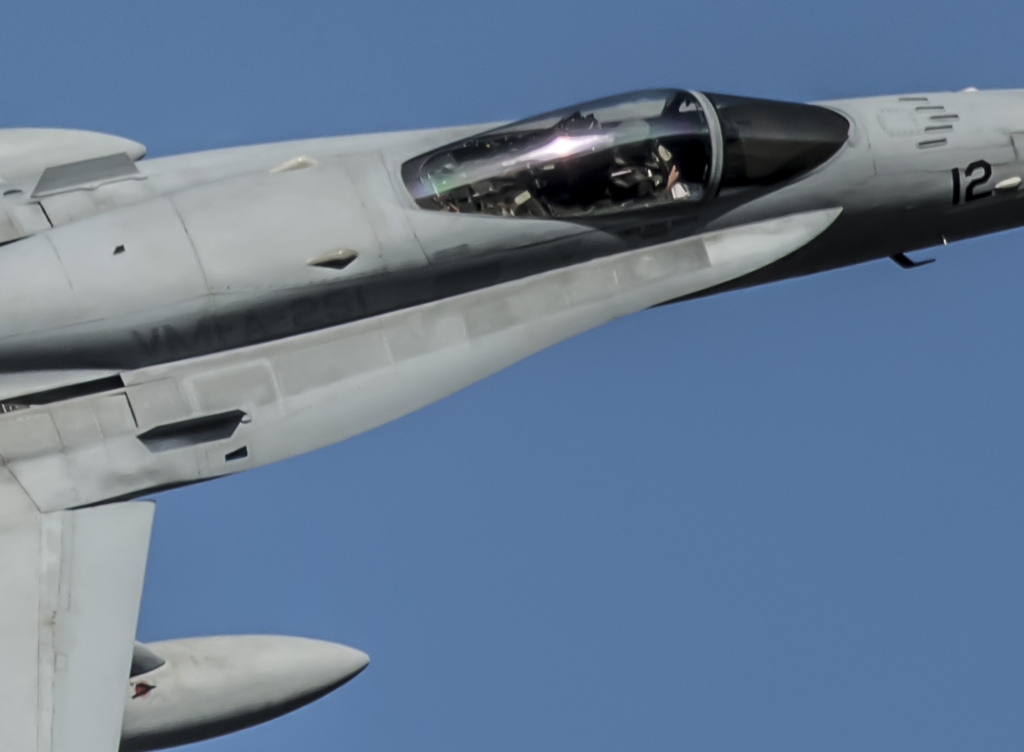 これがF-18のコックピット！