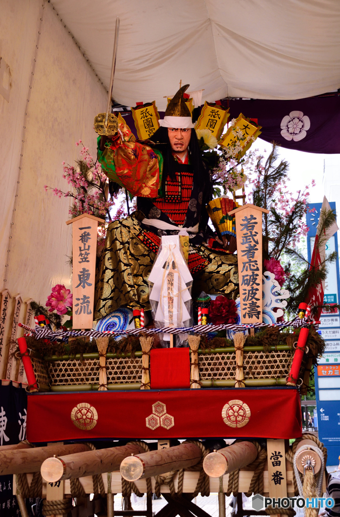 一番山　みごとな奉納を目前にして