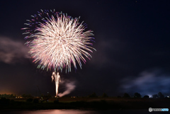 夜空に描く花の舞