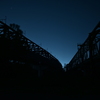 夜の鉄橋。