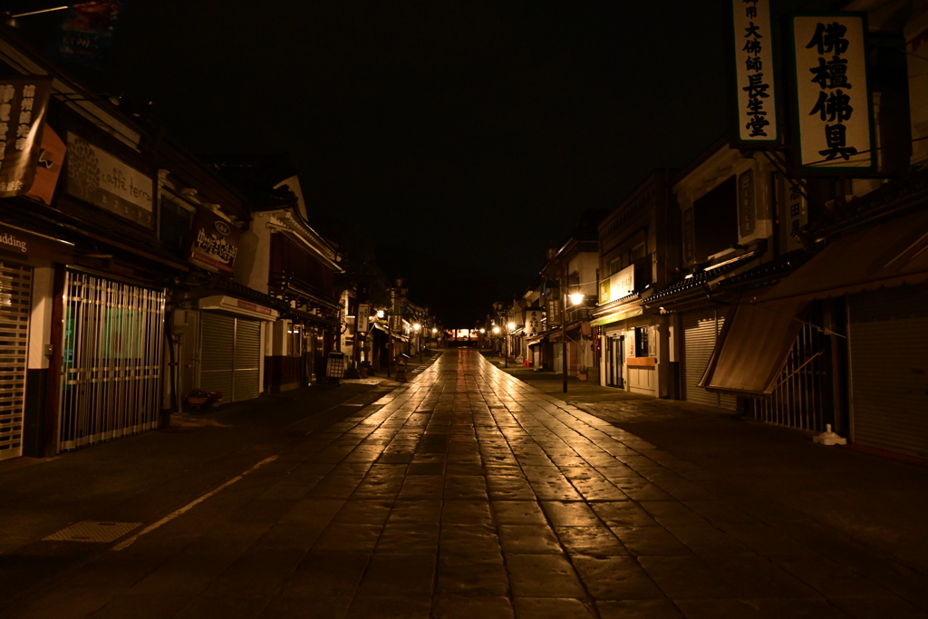 参道。