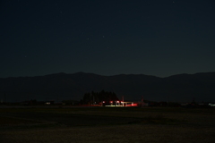 真夜中の交差点。