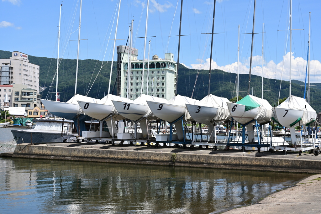 諏訪湖ヨットハーバー2。