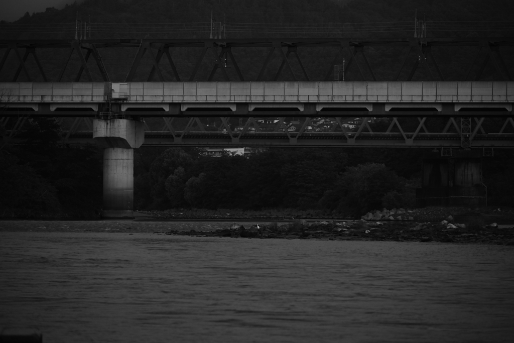 鉄橋。