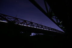 新幹線と星空。