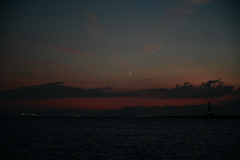 同じ場所の夜。