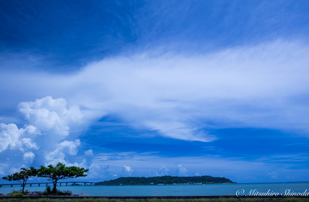 大空と古宇利島