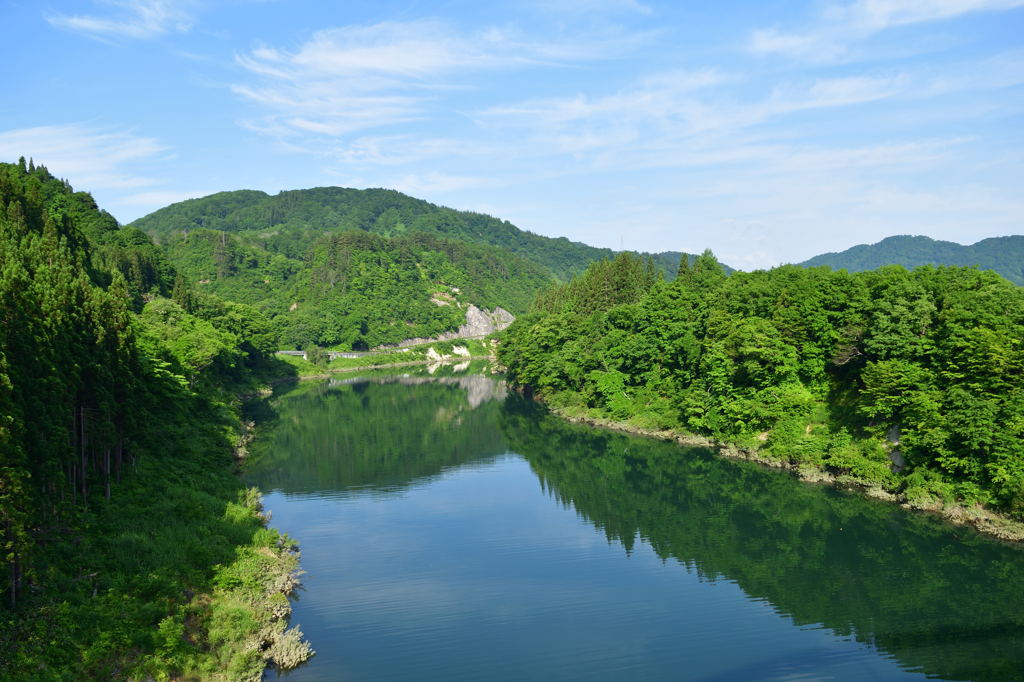 只見川