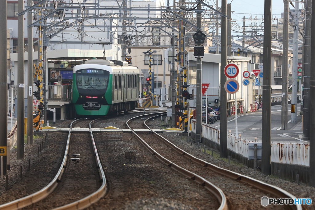 静かな早朝の駅