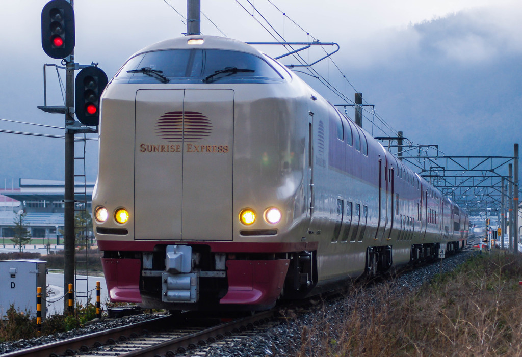 サンライズ出雲　石蟹駅付近で
