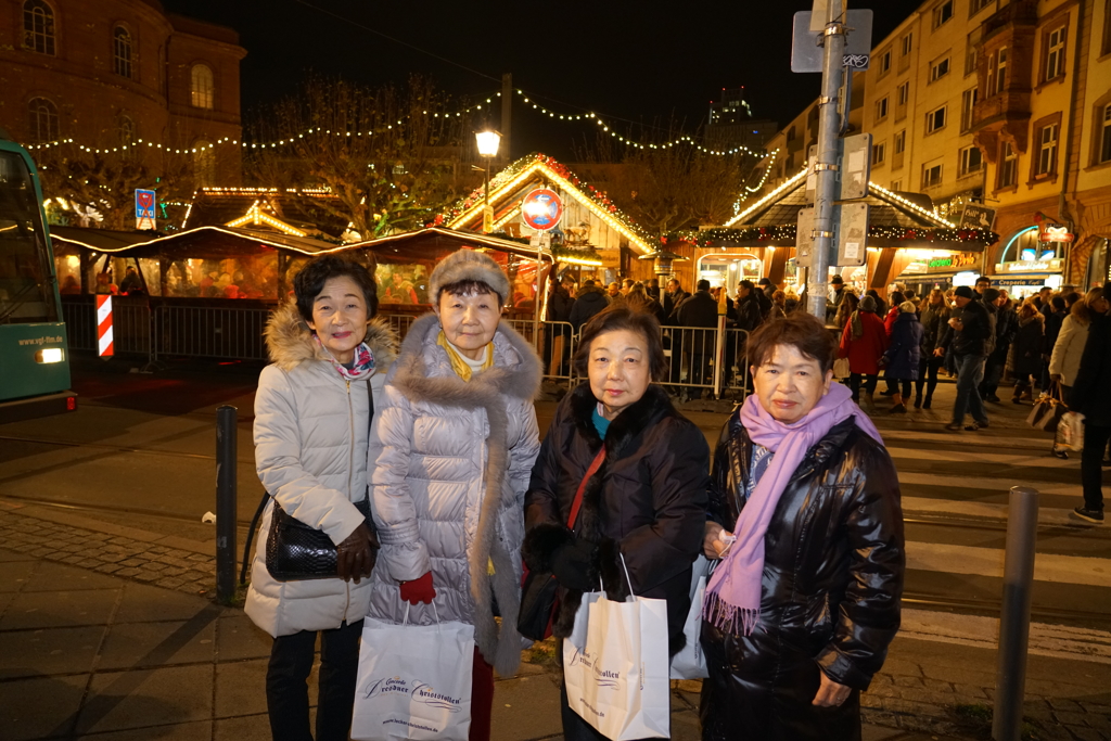 ドイツ・クリスマスマーケットの旅！24-105mmG