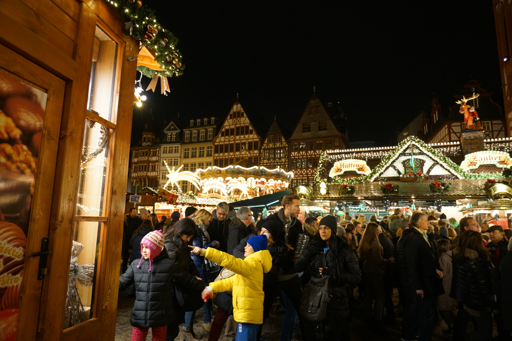 ドイツ・クリスマスマーケットの旅！24-105mmG