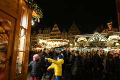 ドイツ・クリスマスマーケットの旅！24-105mmG