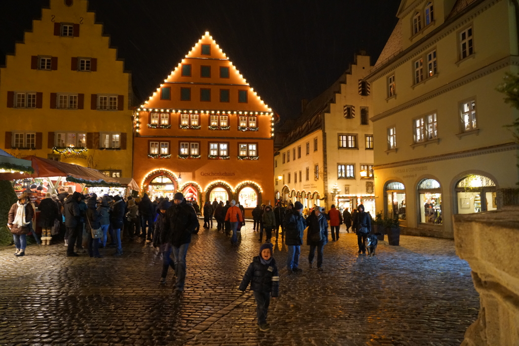 ドイツ・クリスマスマーケットの旅！24-105mmG