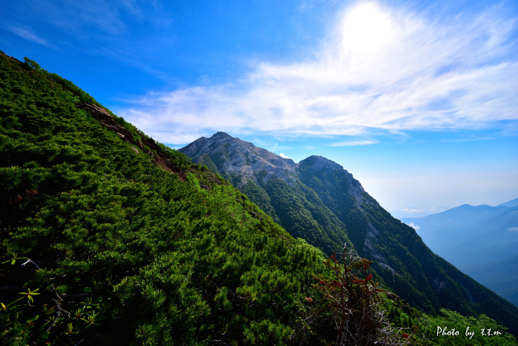 甲斐駒ケ岳_その山容と空