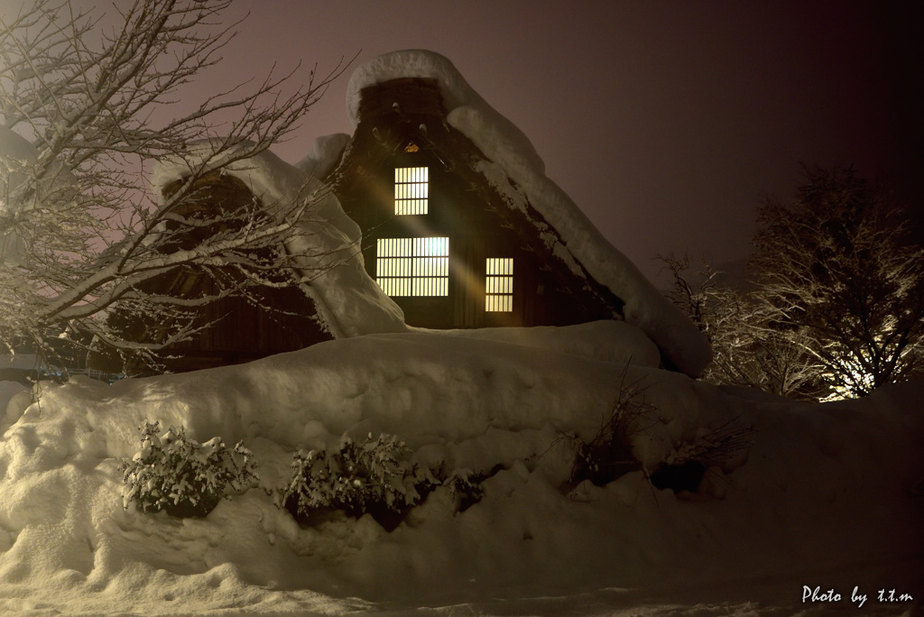 ふるさとの雪夜