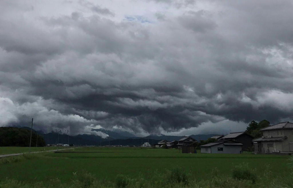 不気味な雲