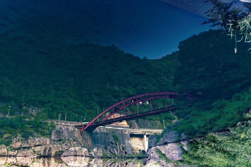 夏の翳り