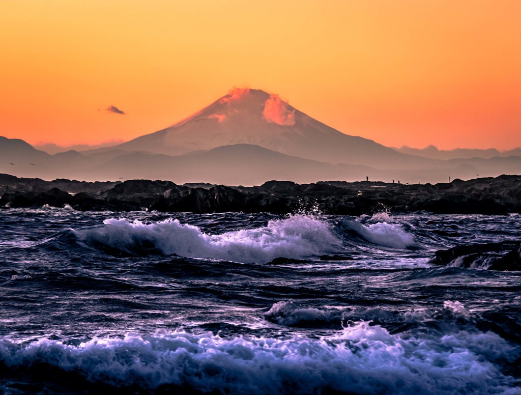 富嶽三十六景・神奈川沖浪裏？