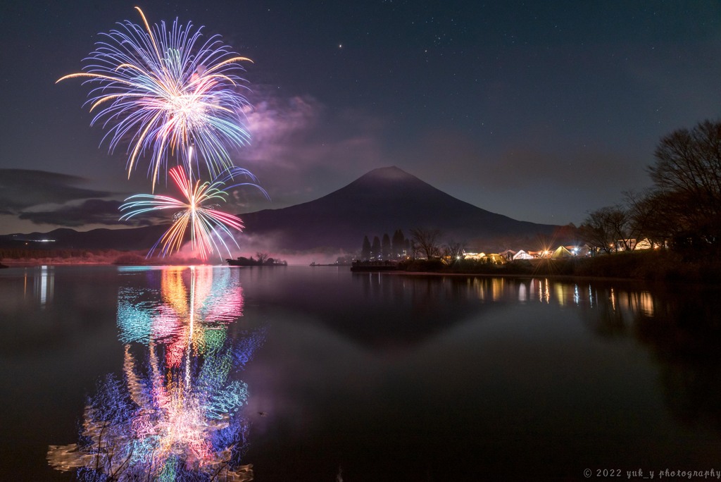 湖面の彩り