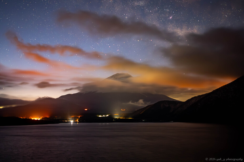 夜明けの星空