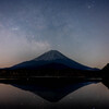 精進湖からの星空