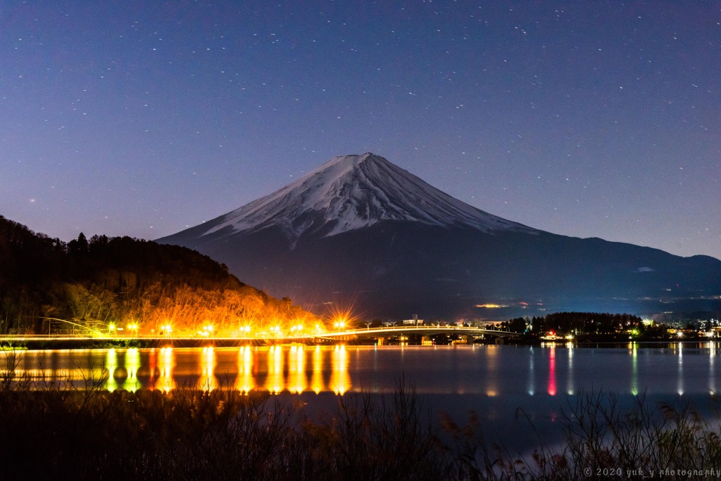 河口湖の夜空