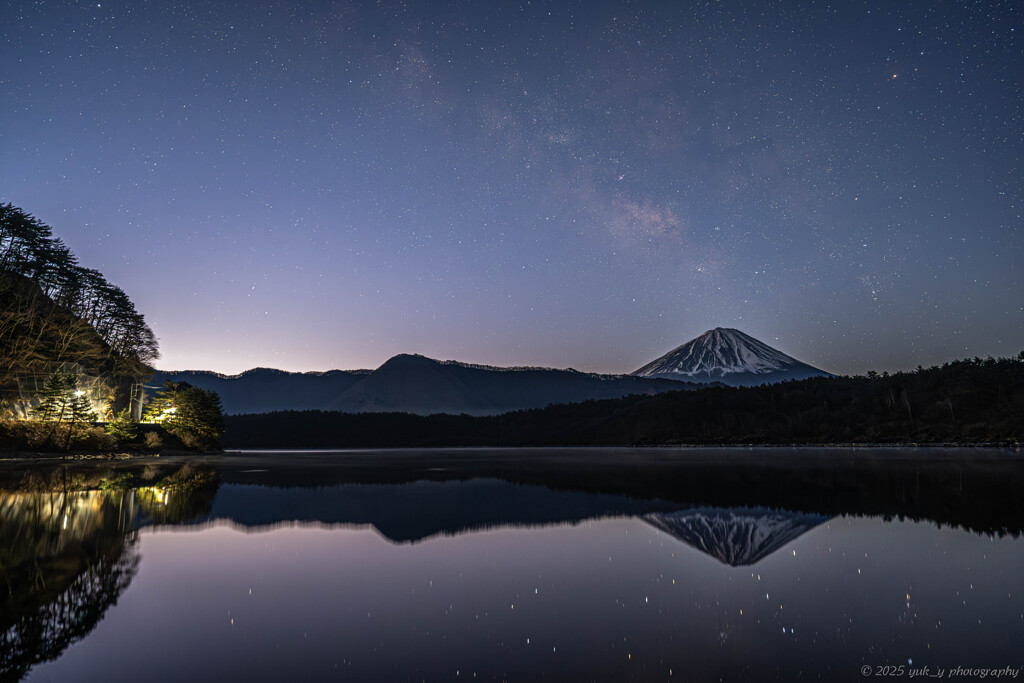 夜明け前、西湖