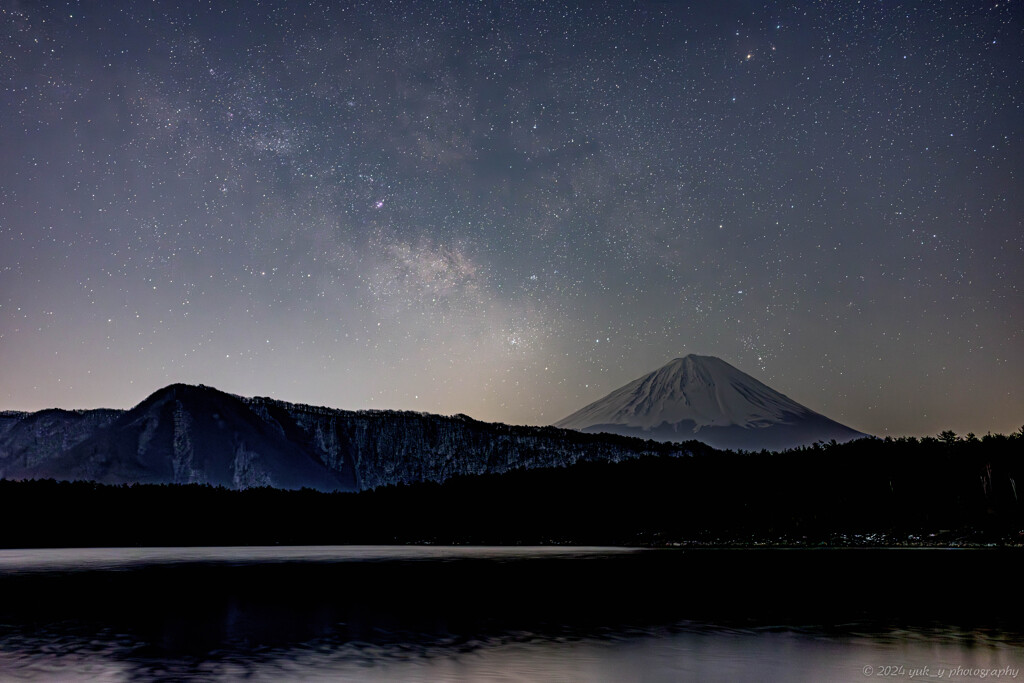 深夜の西湖