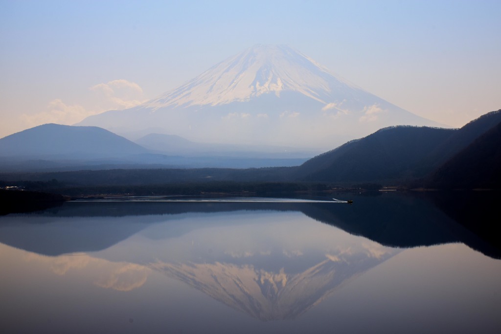 本栖湖逆さ富士
