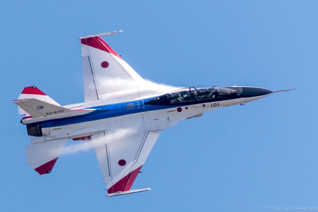 F-2 旋回