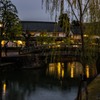 小雨降る倉敷の石橋