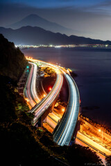 薩埵峠の光跡