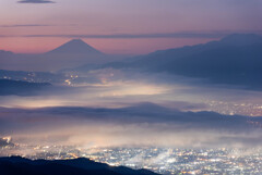 富士と雲海と夜景と