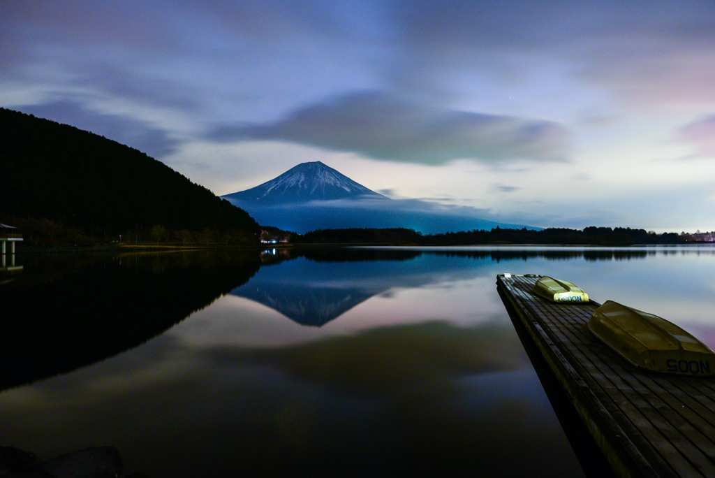 夜明の田貫湖