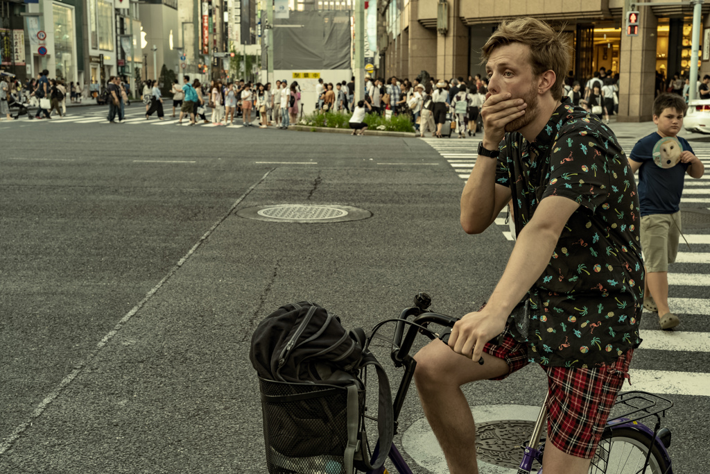 、