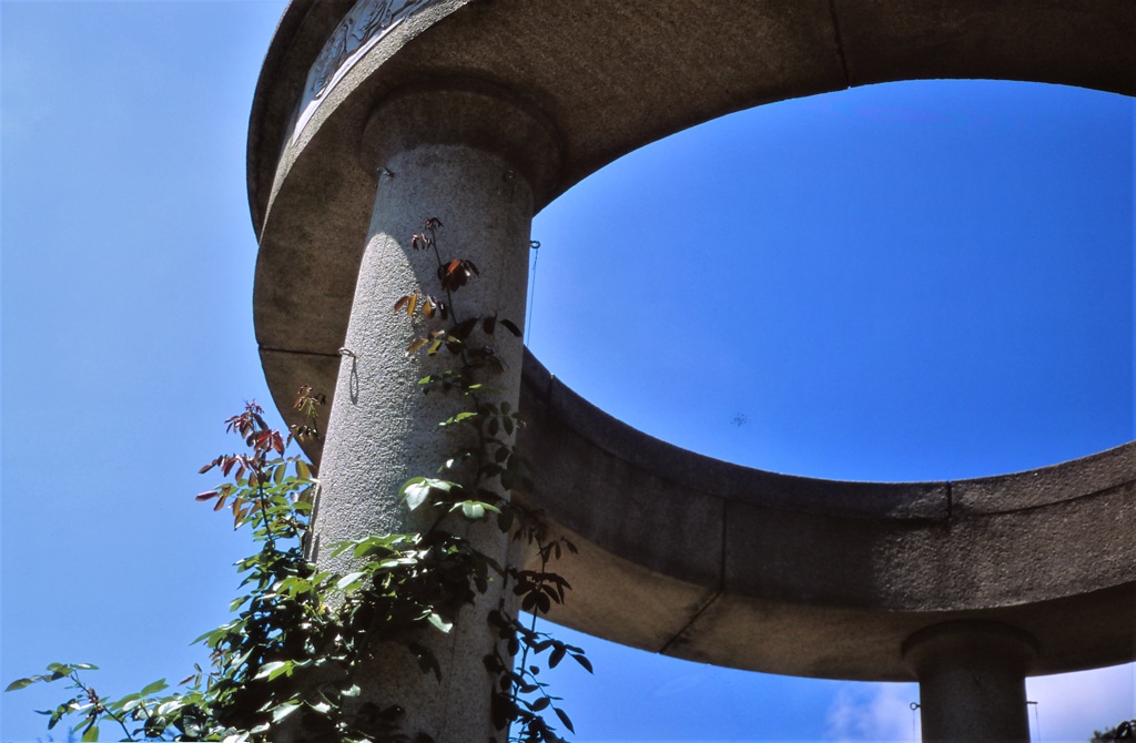 hole