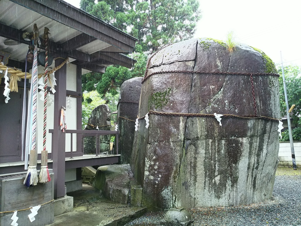三石神社