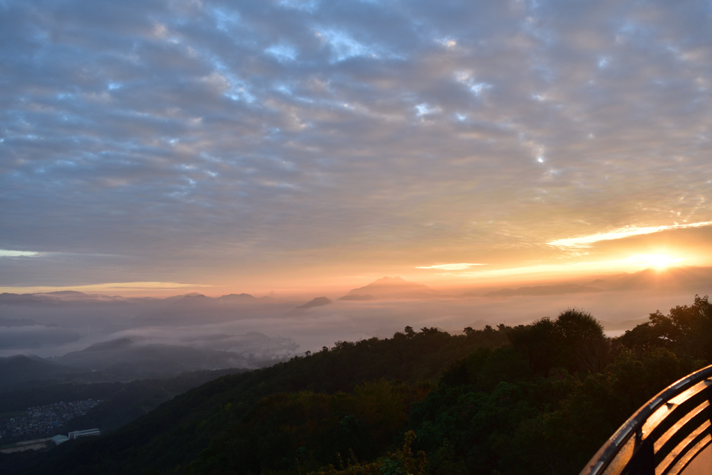 朝日と雲海？
